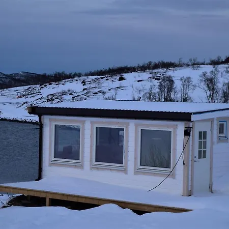 Captains Small House Camping *