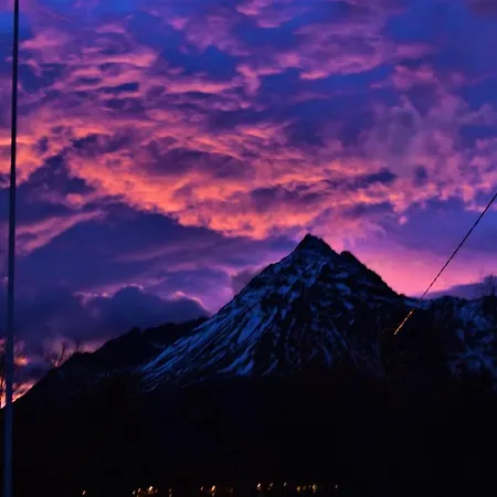 Camping Captains Small House